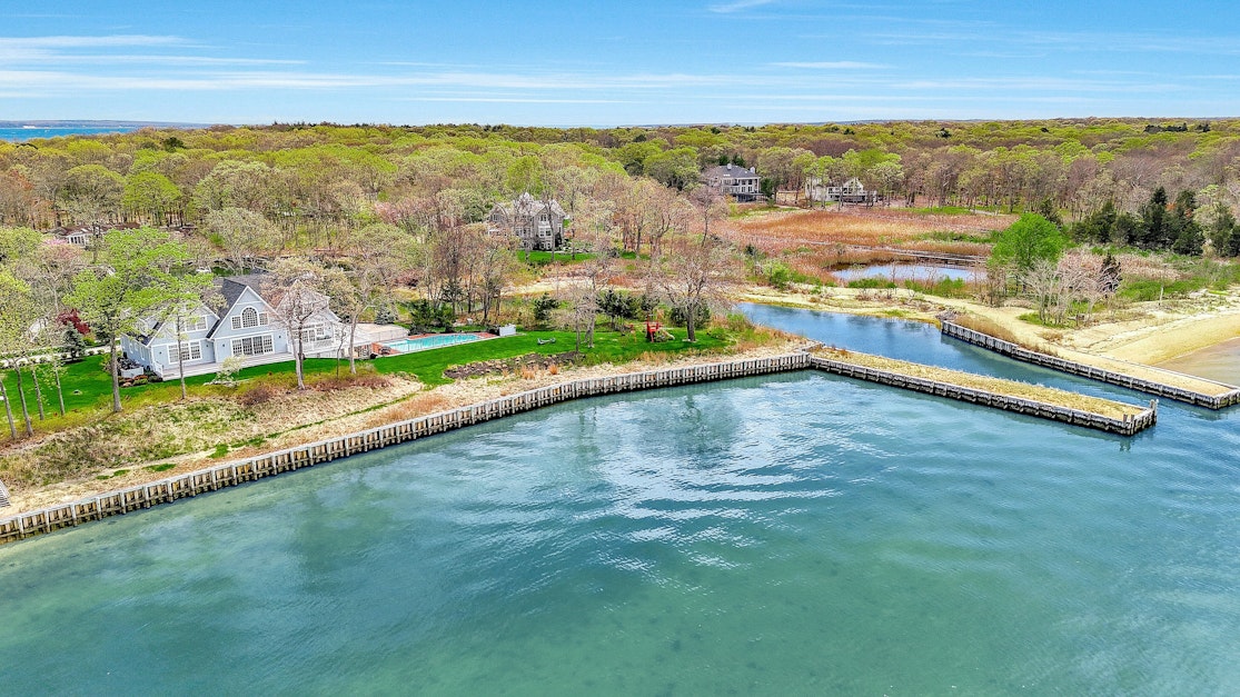 580 Basin Road, Southold, NY 11971, Presented by Nancy J. Cervelli